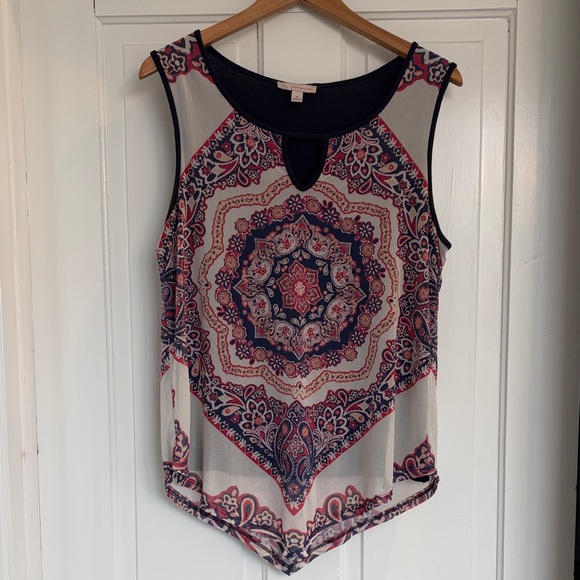 Dress Barn Tops - Dress Barn Navy & Red Printed Medallion Sleeveless Camisole Women’s Size Medium